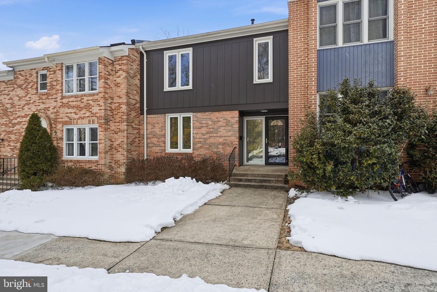 8309 HIGHCLIFFE CT, ANNANDALE, Virginia 22003, 3 Bedrooms Bedrooms, 7 Rooms Rooms,2 BathroomsBathrooms,Residential,For sale,8309 HIGHCLIFFE CT,VAFX2290472 MLS # VAFX2290472