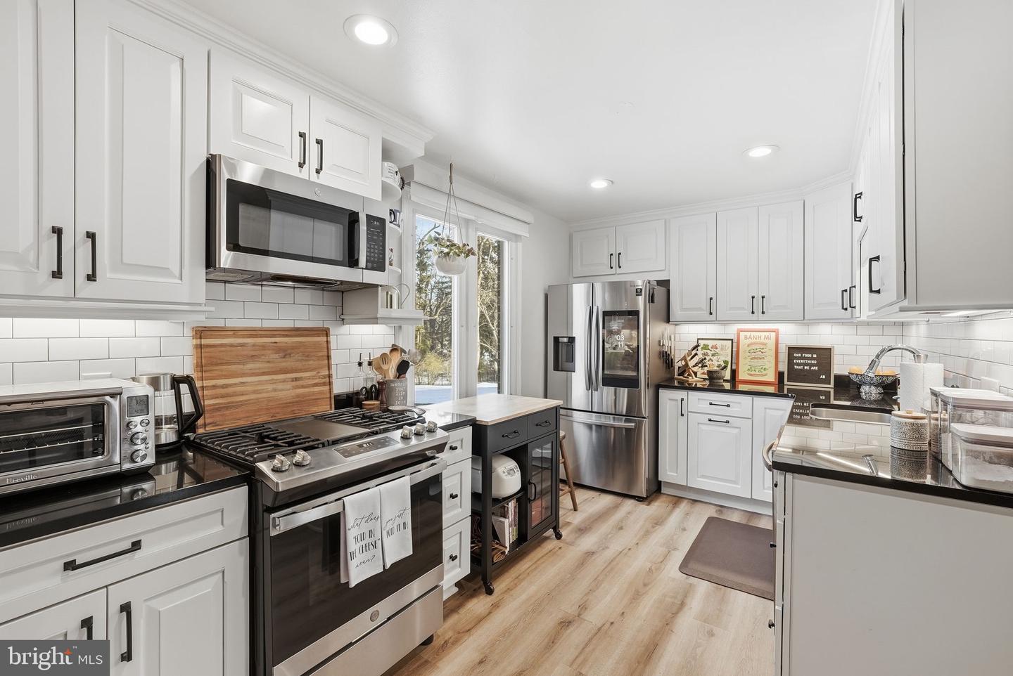 8309 HIGHCLIFFE CT, ANNANDALE, Virginia 22003, 3 Bedrooms Bedrooms, 7 Rooms Rooms,2 BathroomsBathrooms,Residential,For sale,8309 HIGHCLIFFE CT,VAFX2290472 MLS # VAFX2290472