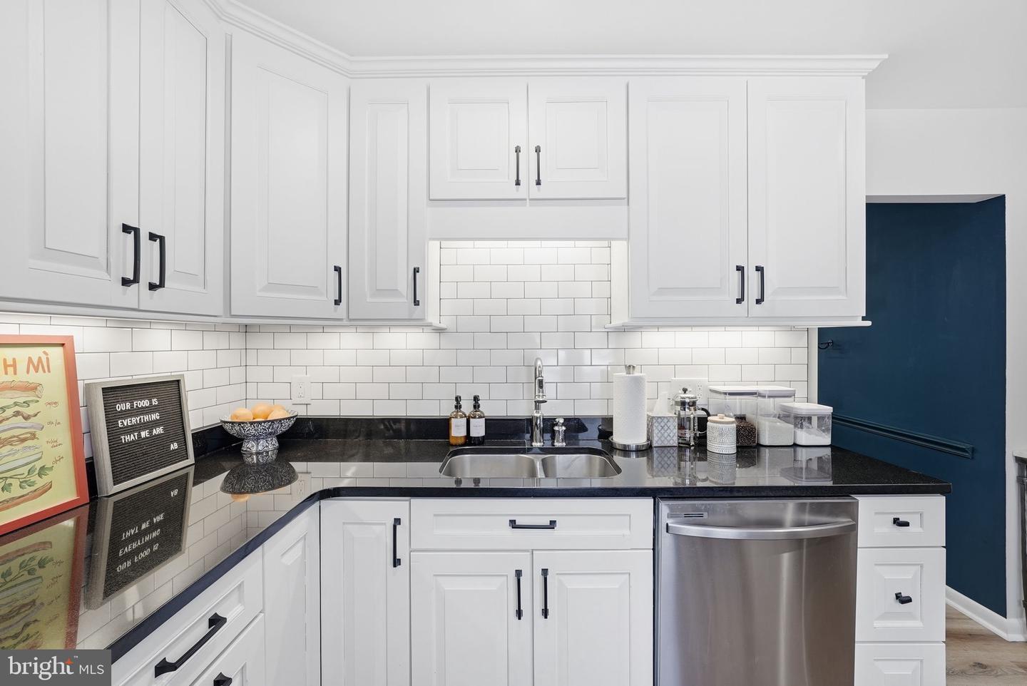 8309 HIGHCLIFFE CT, ANNANDALE, Virginia 22003, 3 Bedrooms Bedrooms, 7 Rooms Rooms,2 BathroomsBathrooms,Residential,For sale,8309 HIGHCLIFFE CT,VAFX2290472 MLS # VAFX2290472