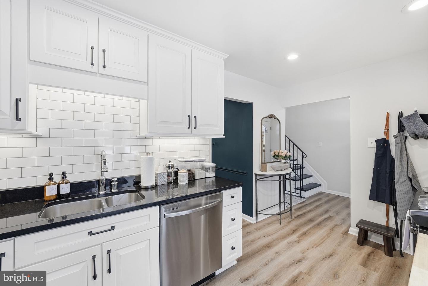 8309 HIGHCLIFFE CT, ANNANDALE, Virginia 22003, 3 Bedrooms Bedrooms, 7 Rooms Rooms,2 BathroomsBathrooms,Residential,For sale,8309 HIGHCLIFFE CT,VAFX2290472 MLS # VAFX2290472