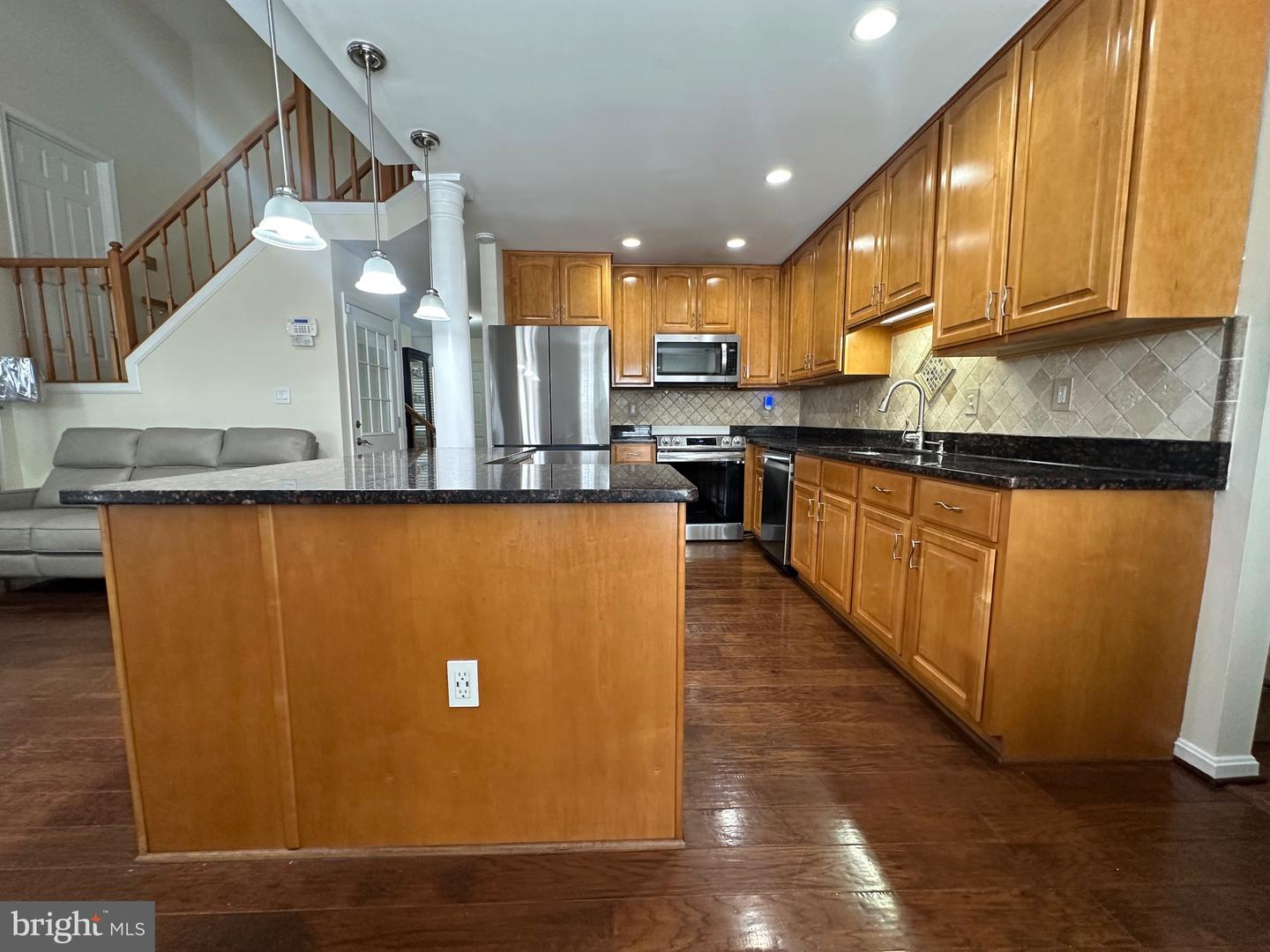 111 CONNEMARA DR, STERLING, Virginia 20164, 4 Bedrooms Bedrooms, ,3 BathroomsBathrooms,Residential,For sale,111 CONNEMARA DR,VALO2115840 MLS # VALO2115840