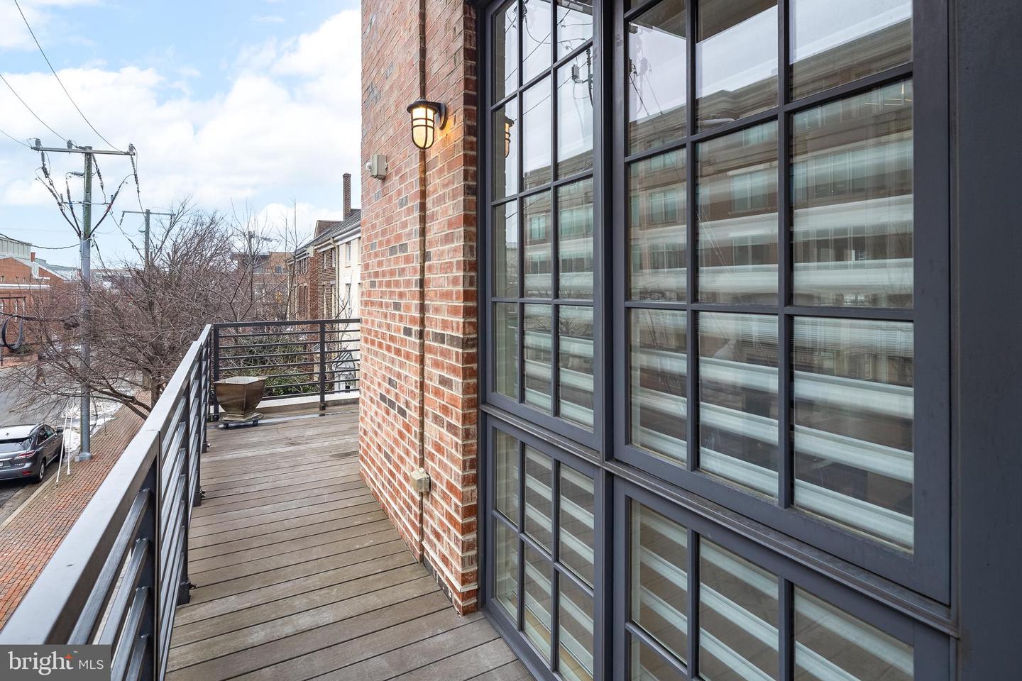 521 N WASHINGTON ST #102, ALEXANDRIA, Virginia 22314, 2 Bedrooms Bedrooms, 9 Rooms Rooms,2 BathroomsBathrooms,Residential,For sale,521 N WASHINGTON ST #102,VAAX2054144 MLS # VAAX2054144