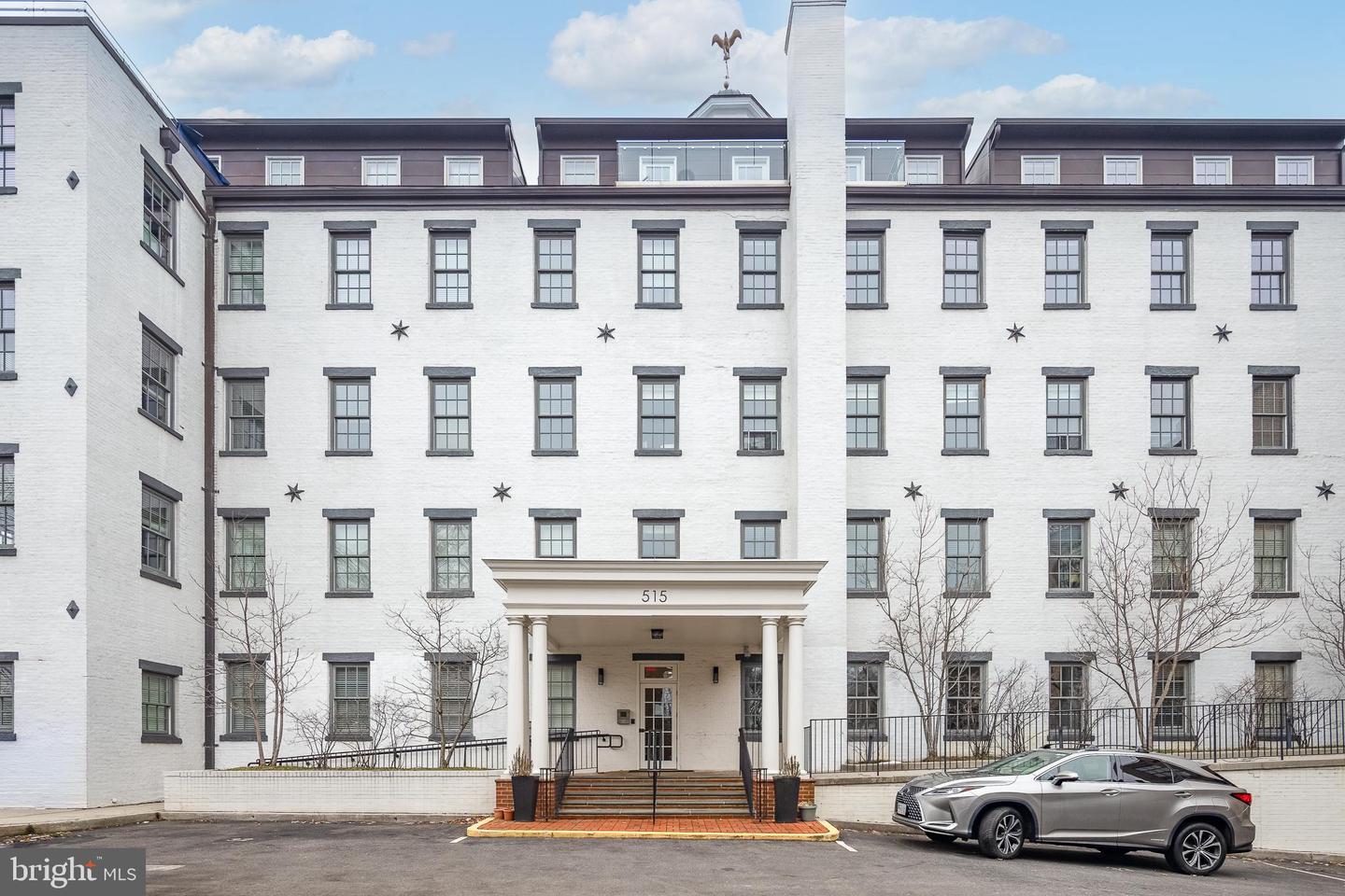 521 N WASHINGTON ST #102, ALEXANDRIA, Virginia 22314, 2 Bedrooms Bedrooms, 9 Rooms Rooms,2 BathroomsBathrooms,Residential,For sale,521 N WASHINGTON ST #102,VAAX2054144 MLS # VAAX2054144