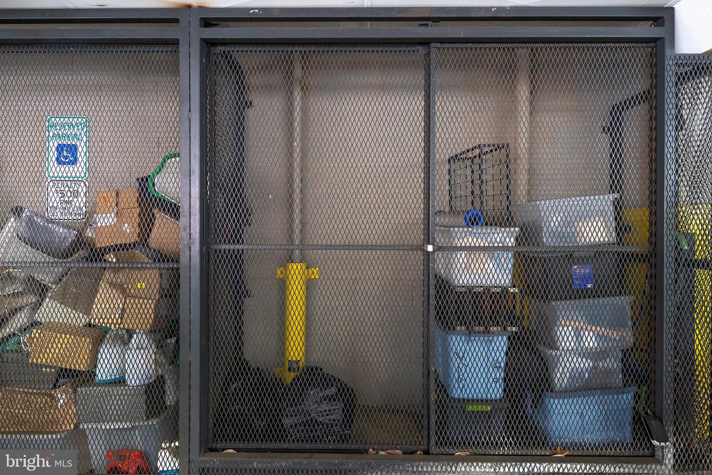 521 N WASHINGTON ST #102, ALEXANDRIA, Virginia 22314, 2 Bedrooms Bedrooms, 9 Rooms Rooms,2 BathroomsBathrooms,Residential,For sale,521 N WASHINGTON ST #102,VAAX2054144 MLS # VAAX2054144