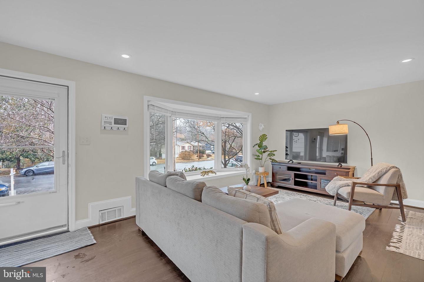 4333 ANDES DR, FAIRFAX, Virginia 22030, 3 Bedrooms Bedrooms, 3 Rooms Rooms,2 BathroomsBathrooms,Residential,For sale,4333 ANDES DR,VAFX2291052 MLS # VAFX2291052