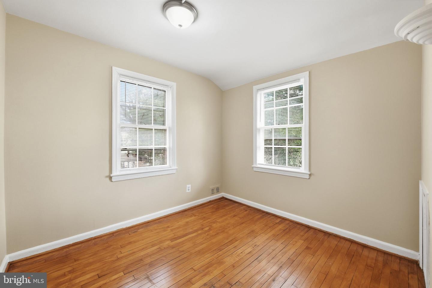 3426 24TH ST SE, WASHINGTON, District Of Columbia 20020, 2 Bedrooms Bedrooms, ,1 BathroomBathrooms,Residential,For sale,3426 24TH ST SE,DCDC2246356 MLS # DCDC2246356