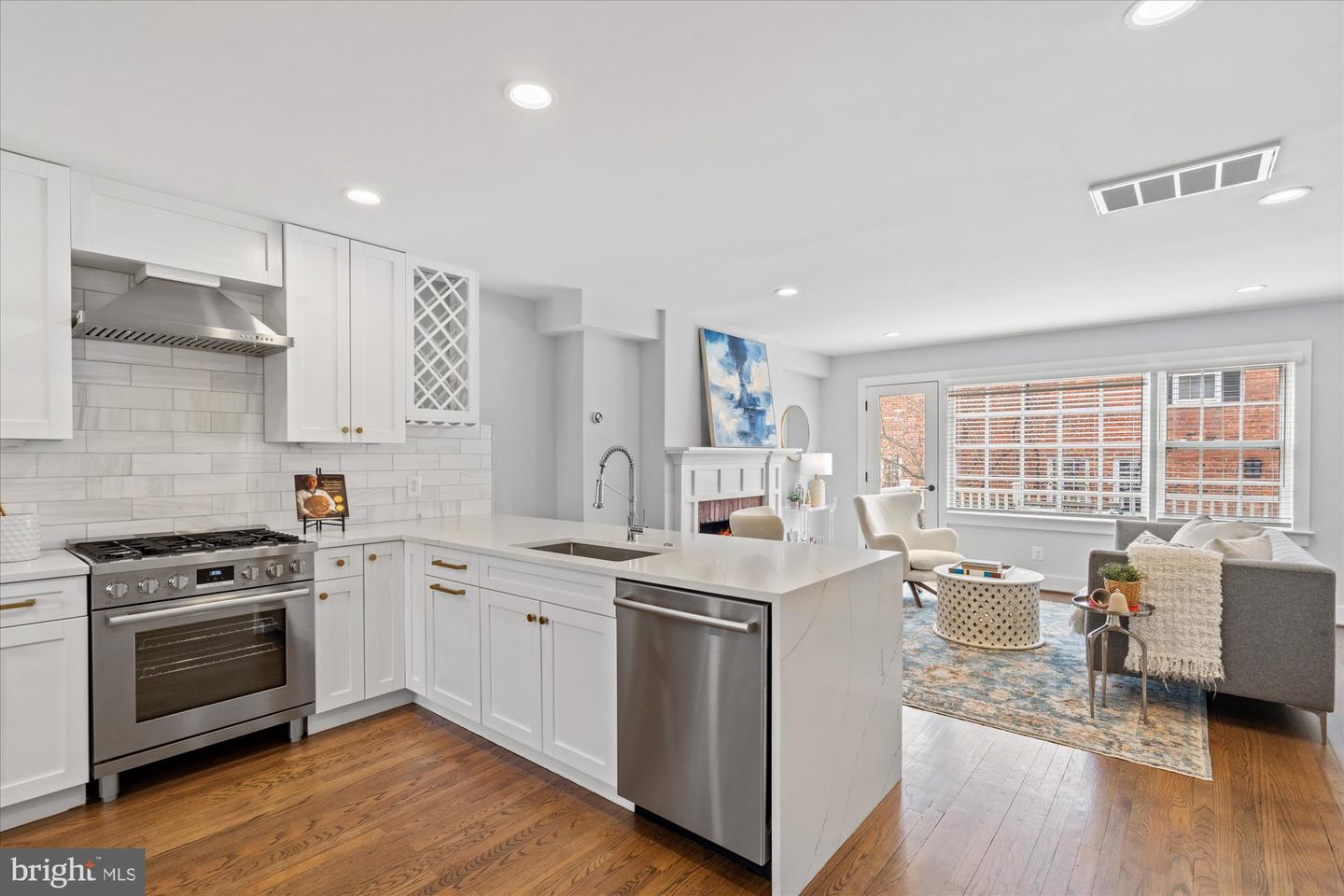 222 GREEN ST, ALEXANDRIA, Virginia 22314, 3 Bedrooms Bedrooms, ,3 BathroomsBathrooms,Residential,For sale,222 GREEN ST,VAAX2054226 MLS # VAAX2054226