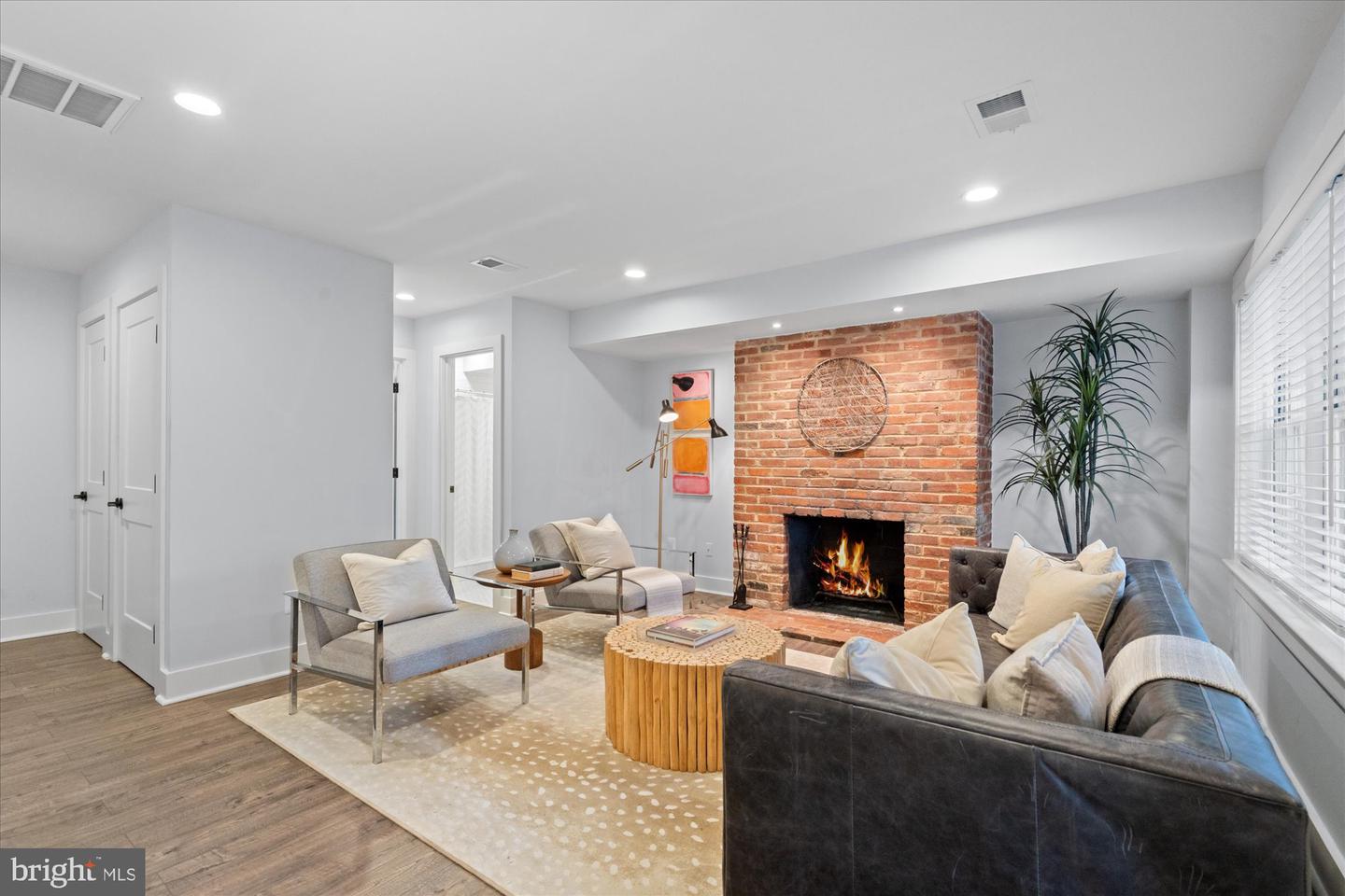 222 GREEN ST, ALEXANDRIA, Virginia 22314, 3 Bedrooms Bedrooms, ,3 BathroomsBathrooms,Residential,For sale,222 GREEN ST,VAAX2054226 MLS # VAAX2054226