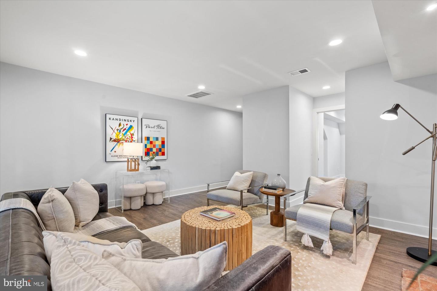 222 GREEN ST, ALEXANDRIA, Virginia 22314, 3 Bedrooms Bedrooms, ,3 BathroomsBathrooms,Residential,For sale,222 GREEN ST,VAAX2054226 MLS # VAAX2054226