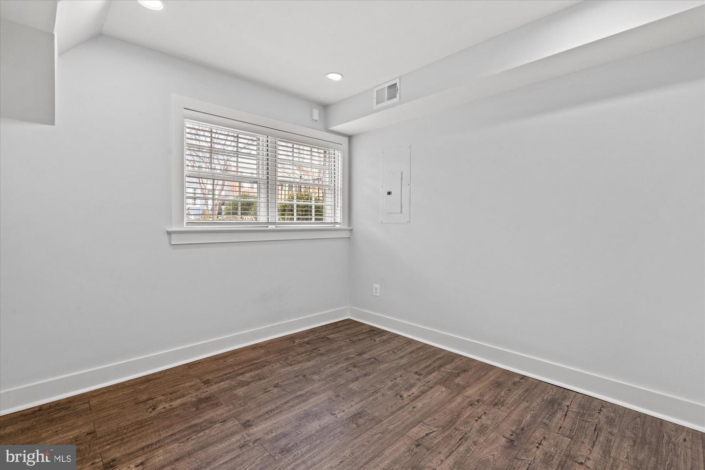 222 GREEN ST, ALEXANDRIA, Virginia 22314, 3 Bedrooms Bedrooms, ,3 BathroomsBathrooms,Residential,For sale,222 GREEN ST,VAAX2054226 MLS # VAAX2054226