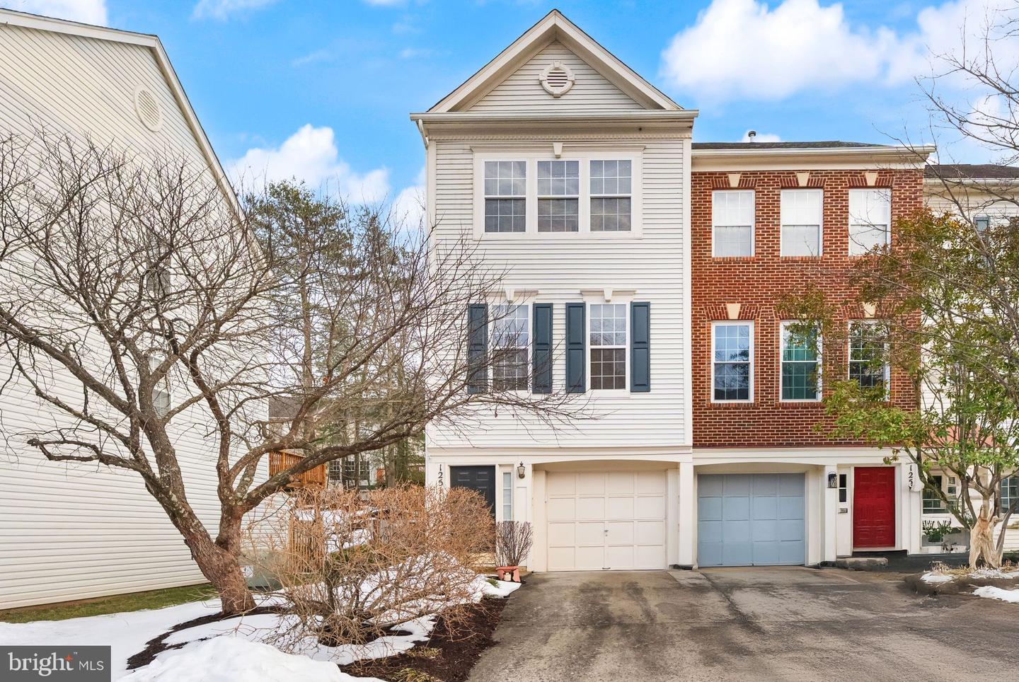 12511 HEYKENS LN, BRISTOW, Virginia 20136, 2 Bedrooms Bedrooms, ,2 BathroomsBathrooms,Residential,For sale,12511 HEYKENS LN,VAPW2112690 MLS # VAPW2112690