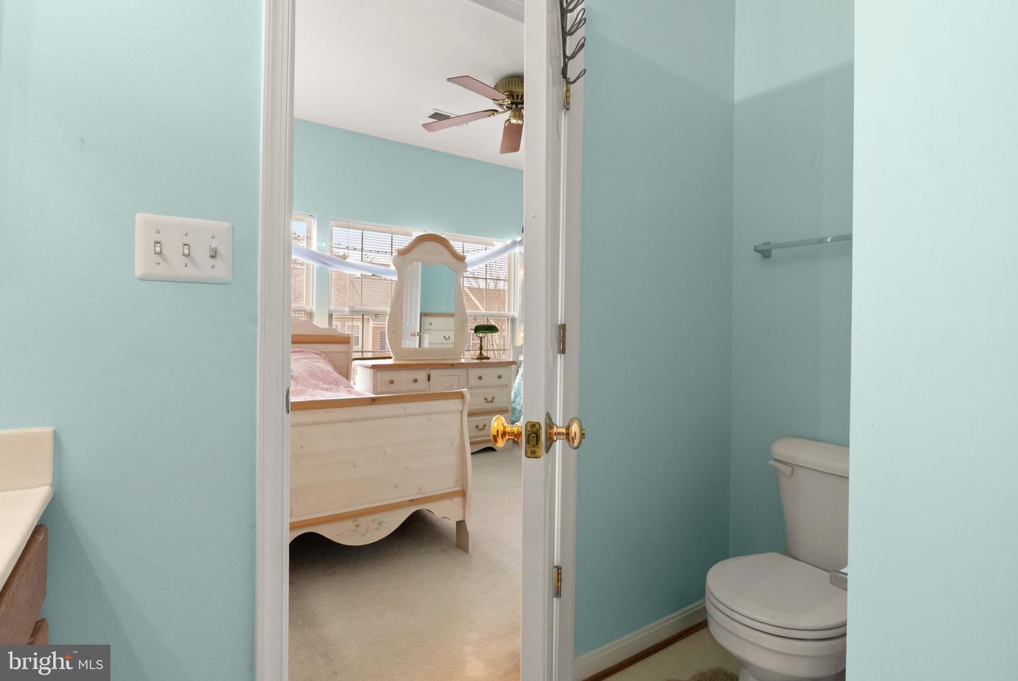 12511 HEYKENS LN, BRISTOW, Virginia 20136, 2 Bedrooms Bedrooms, ,2 BathroomsBathrooms,Residential,For sale,12511 HEYKENS LN,VAPW2112690 MLS # VAPW2112690