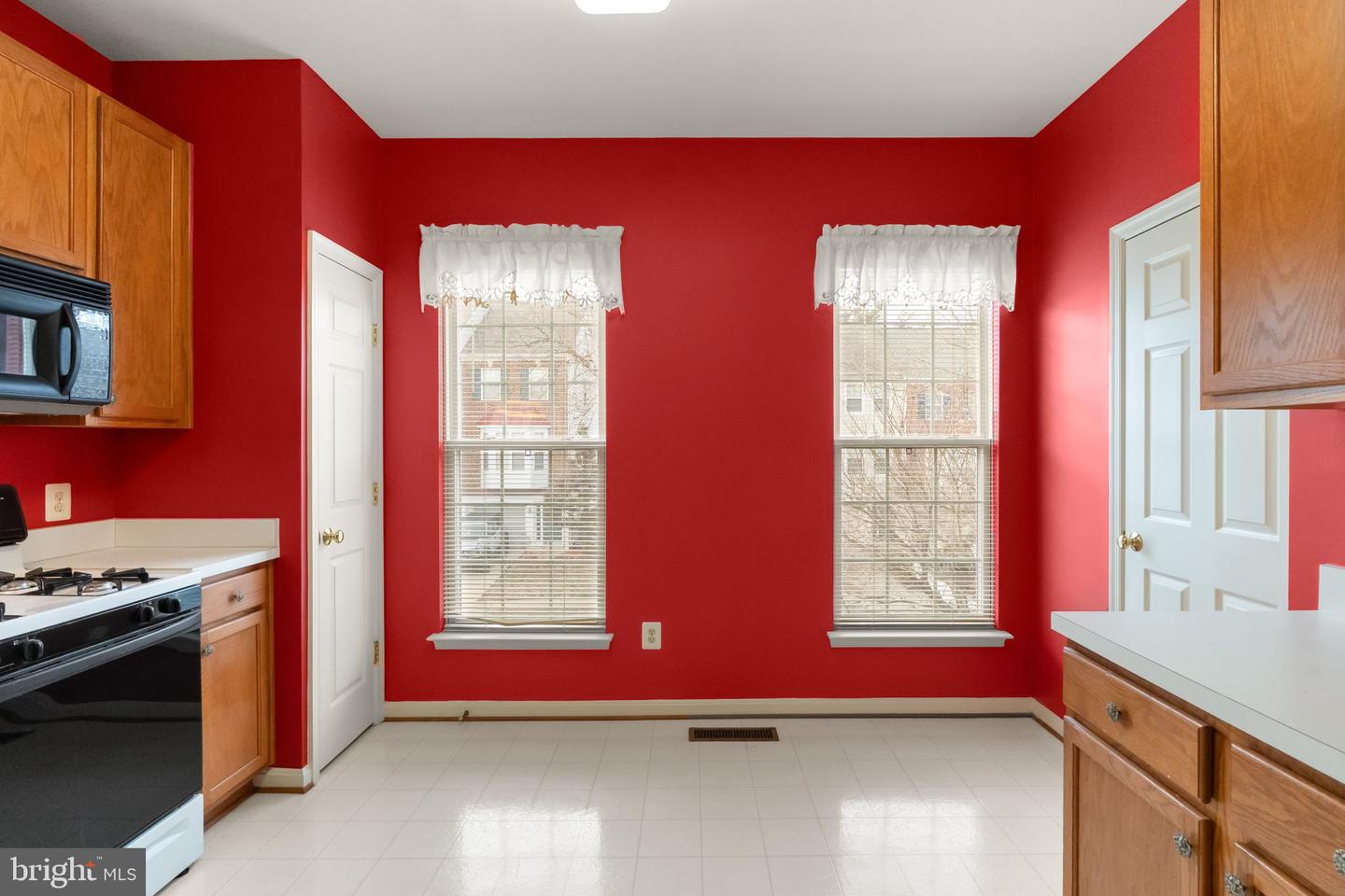 12511 HEYKENS LN, BRISTOW, Virginia 20136, 2 Bedrooms Bedrooms, ,2 BathroomsBathrooms,Residential,For sale,12511 HEYKENS LN,VAPW2112690 MLS # VAPW2112690