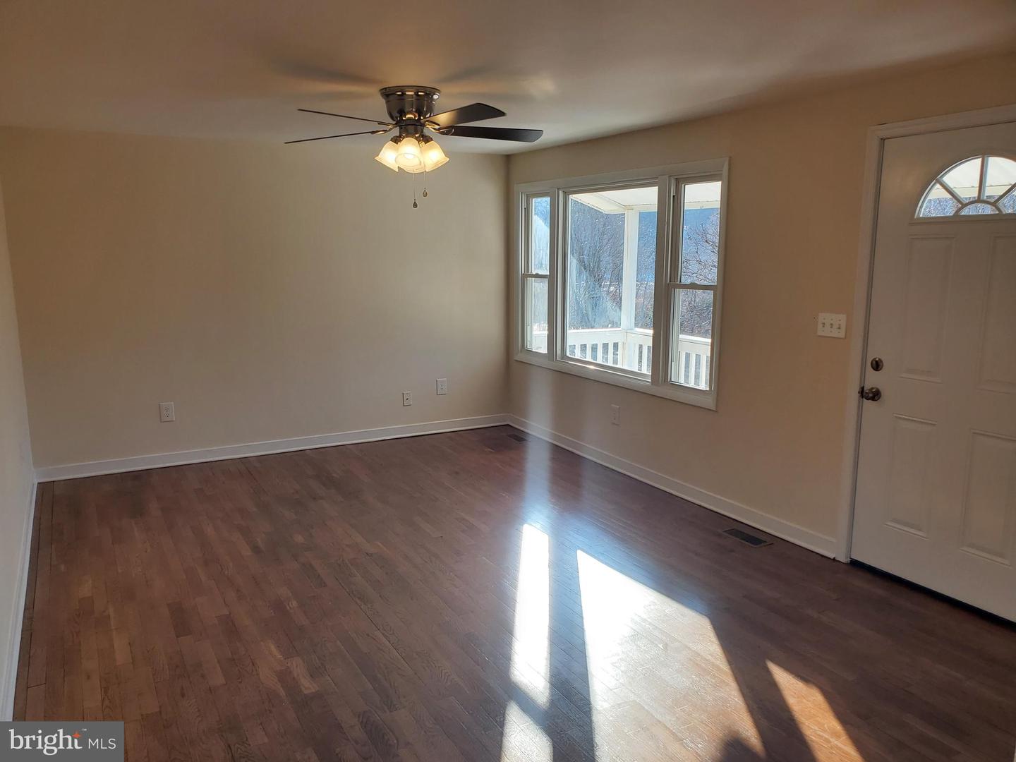 49 OLDT DR, FRONT ROYAL, Virginia 22630, 3 Bedrooms Bedrooms, 12 Rooms Rooms,2 BathroomsBathrooms,Residential,For sale,49 OLDT DR,VAWR2013452 MLS # VAWR2013452