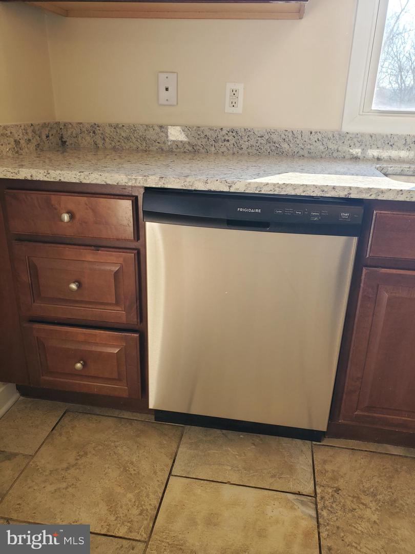 49 OLDT DR, FRONT ROYAL, Virginia 22630, 3 Bedrooms Bedrooms, 12 Rooms Rooms,2 BathroomsBathrooms,Residential,For sale,49 OLDT DR,VAWR2013452 MLS # VAWR2013452