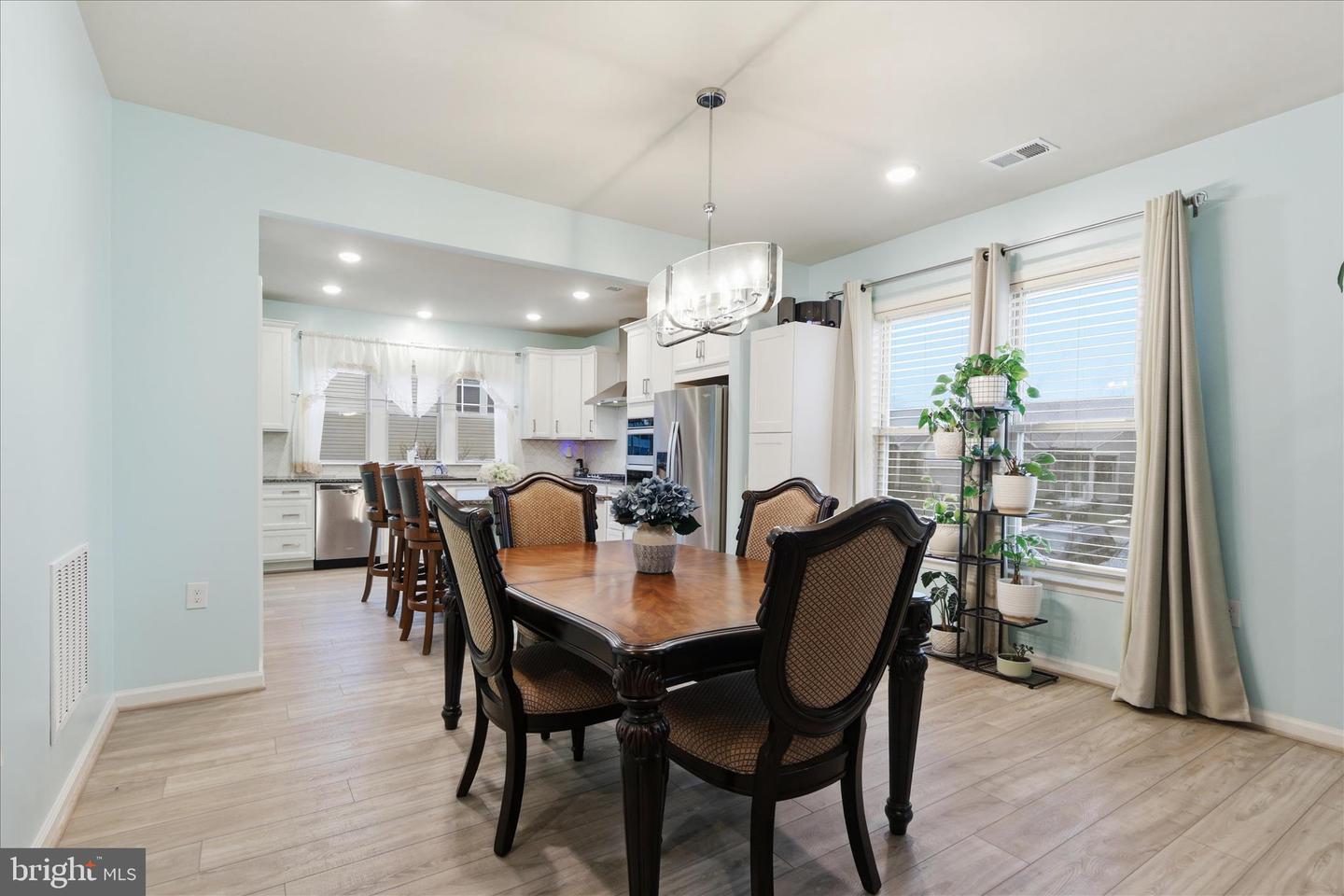 6594 PETUNIA TER, HAYMARKET, Virginia 20169, 4 Bedrooms Bedrooms, ,3 BathroomsBathrooms,Residential,For sale,6594 PETUNIA TER,VAPW2112838 MLS # VAPW2112838