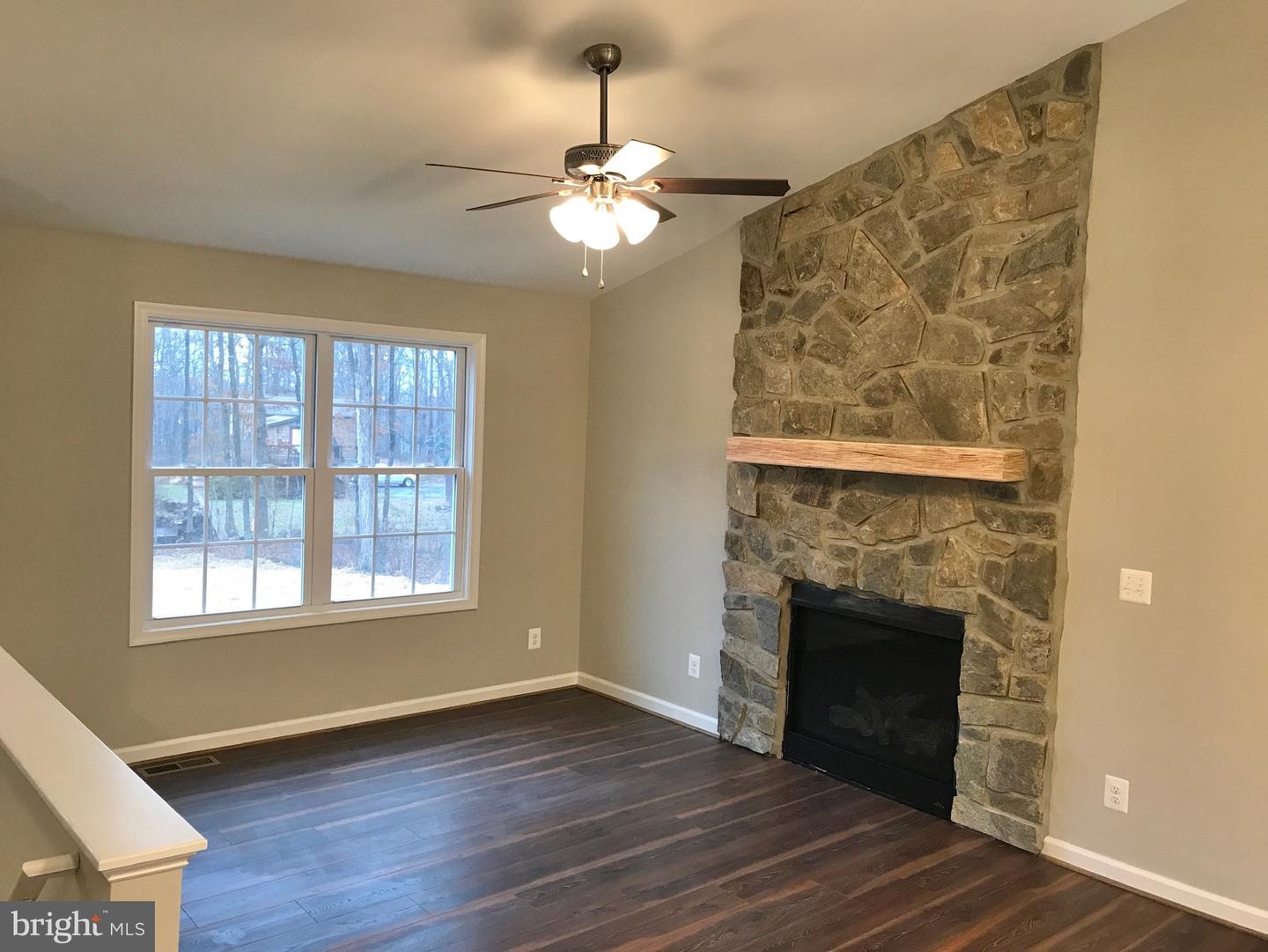 402 BLUEBIRD WAY, FRONT ROYAL, Virginia 22630, 4 Bedrooms Bedrooms, ,3 BathroomsBathrooms,Residential,For sale,402 BLUEBIRD WAY,VAWR2013458 MLS # VAWR2013458