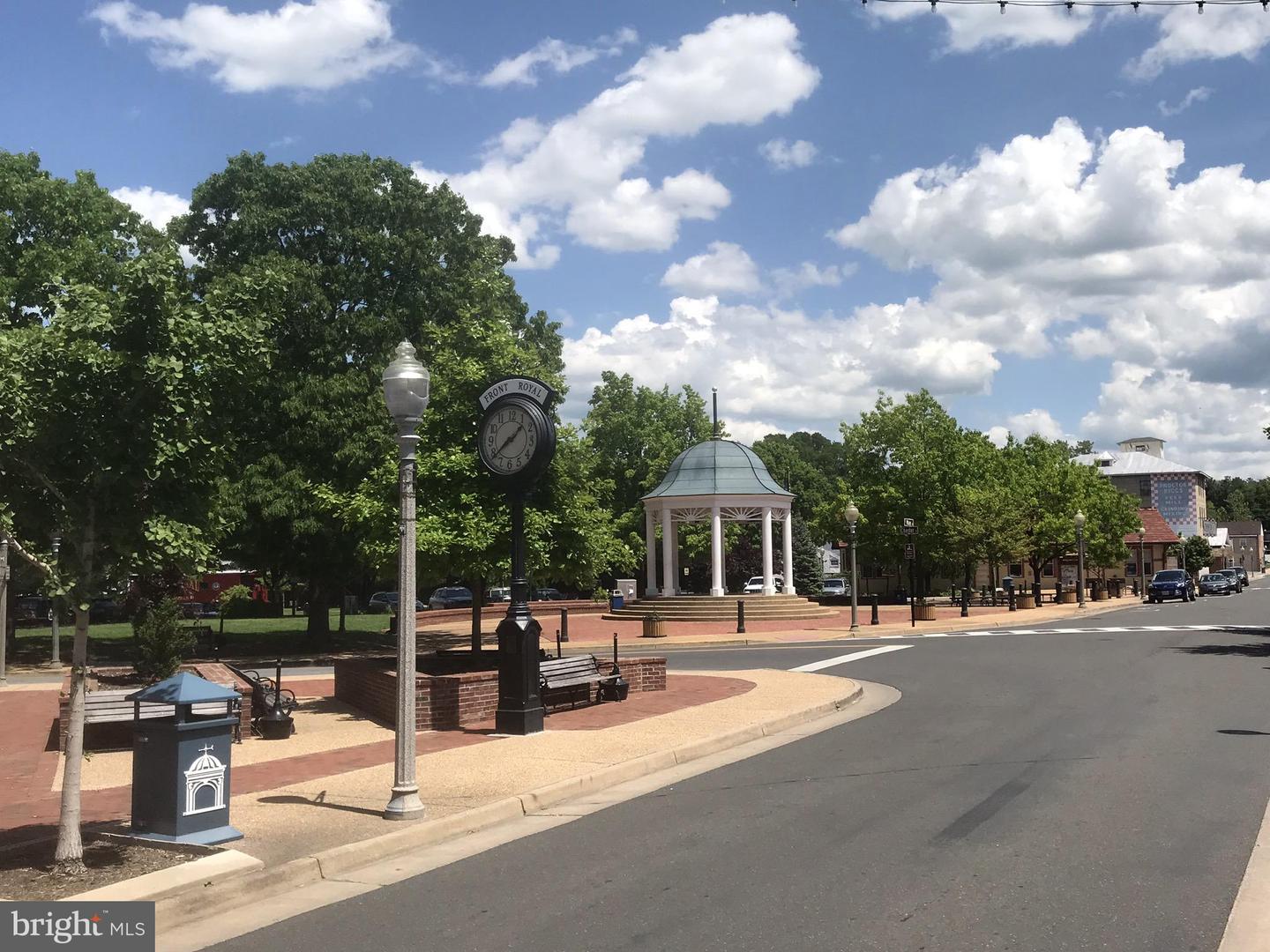 402 BLUEBIRD WAY, FRONT ROYAL, Virginia 22630, 4 Bedrooms Bedrooms, ,3 BathroomsBathrooms,Residential,For sale,402 BLUEBIRD WAY,VAWR2013458 MLS # VAWR2013458