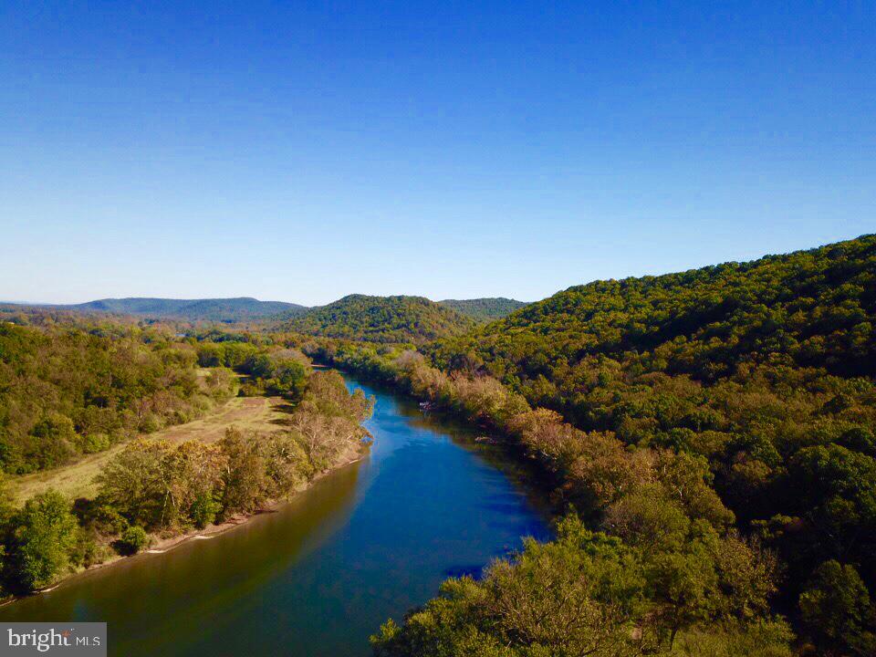 402 BLUEBIRD WAY, FRONT ROYAL, Virginia 22630, 4 Bedrooms Bedrooms, ,3 BathroomsBathrooms,Residential,For sale,402 BLUEBIRD WAY,VAWR2013458 MLS # VAWR2013458