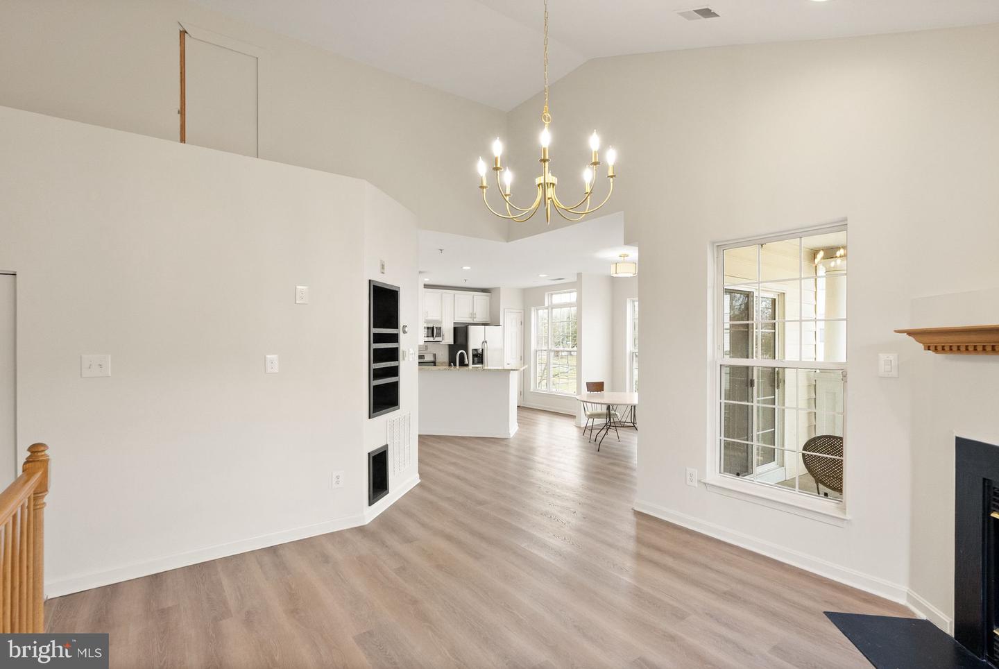 25240 LAKE SHORE SQ #200, CHANTILLY, Virginia 20152, 2 Bedrooms Bedrooms, ,2 BathroomsBathrooms,Residential,For sale,25240 LAKE SHORE SQ #200,VALO2116354 MLS # VALO2116354