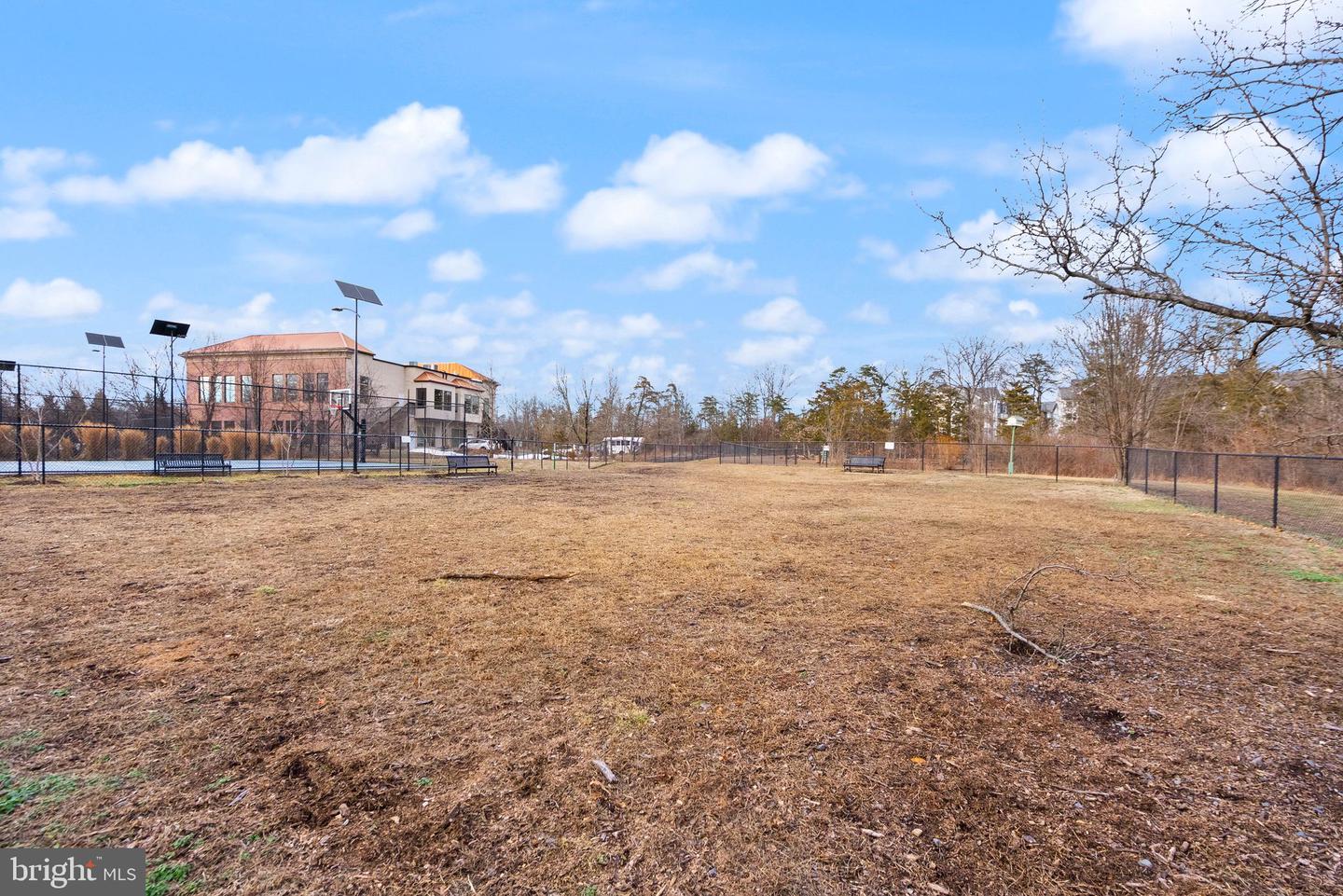 25240 LAKE SHORE SQ #200, CHANTILLY, Virginia 20152, 2 Bedrooms Bedrooms, ,2 BathroomsBathrooms,Residential,For sale,25240 LAKE SHORE SQ #200,VALO2116354 MLS # VALO2116354