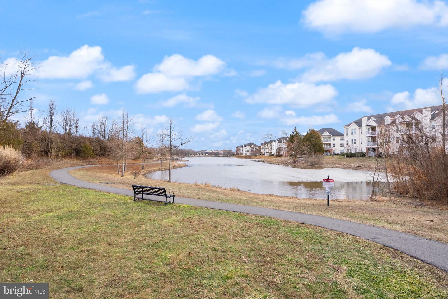 25240 LAKE SHORE SQ #200, CHANTILLY, Virginia 20152, 2 Bedrooms Bedrooms, ,2 BathroomsBathrooms,Residential,For sale,25240 LAKE SHORE SQ #200,VALO2116354 MLS # VALO2116354