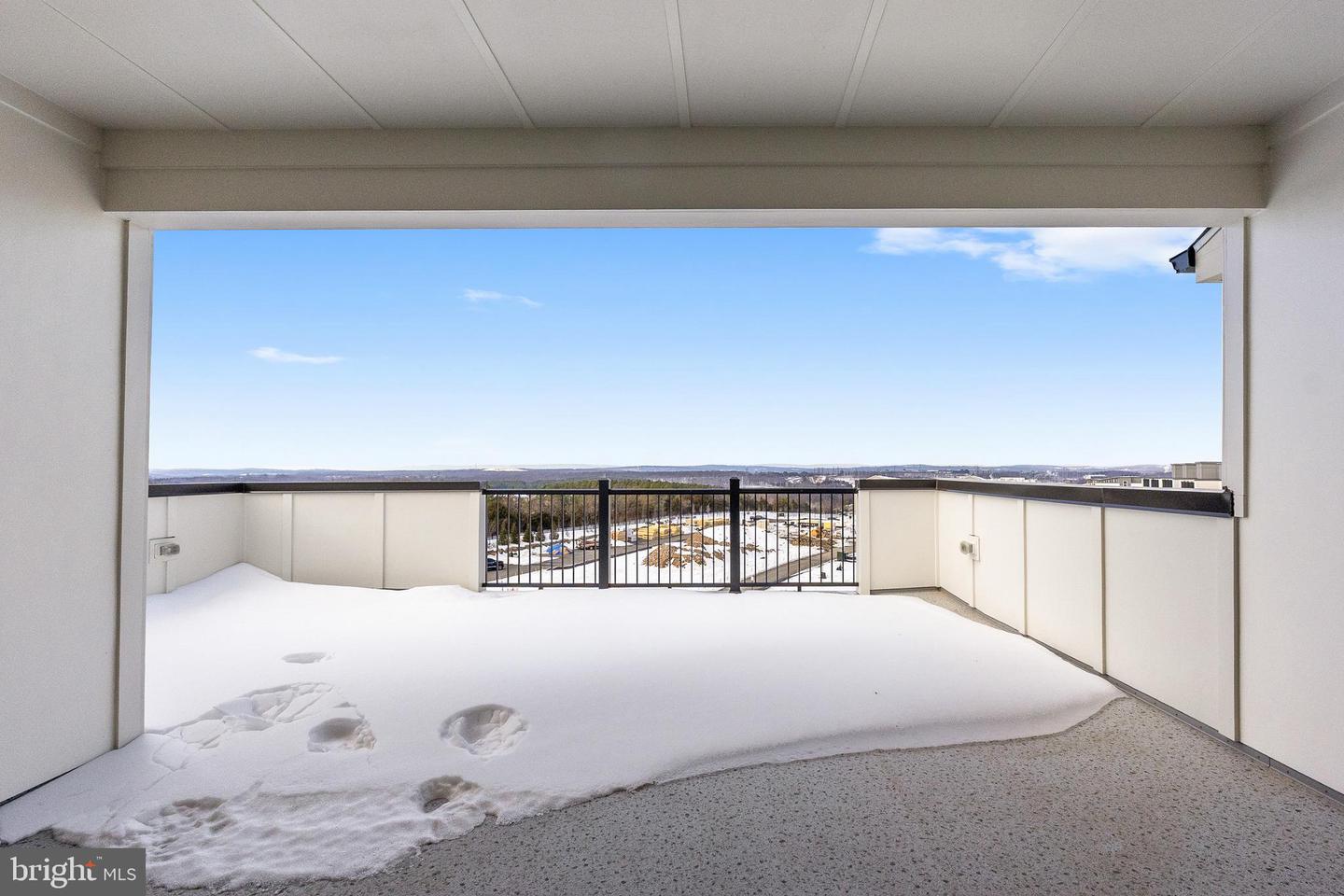 20869 MURRY FALLS TER, ASHBURN, Virginia 20147, 3 Bedrooms Bedrooms, ,2 BathroomsBathrooms,Residential,For sale,20869 MURRY FALLS TER,VALO2116358 MLS # VALO2116358