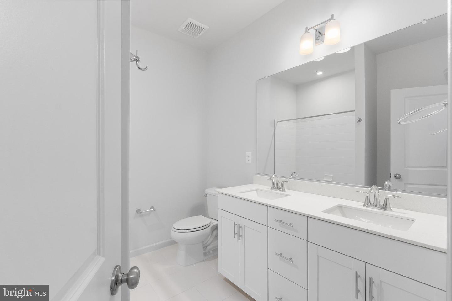 20869 MURRY FALLS TER, ASHBURN, Virginia 20147, 3 Bedrooms Bedrooms, ,2 BathroomsBathrooms,Residential,For sale,20869 MURRY FALLS TER,VALO2116358 MLS # VALO2116358