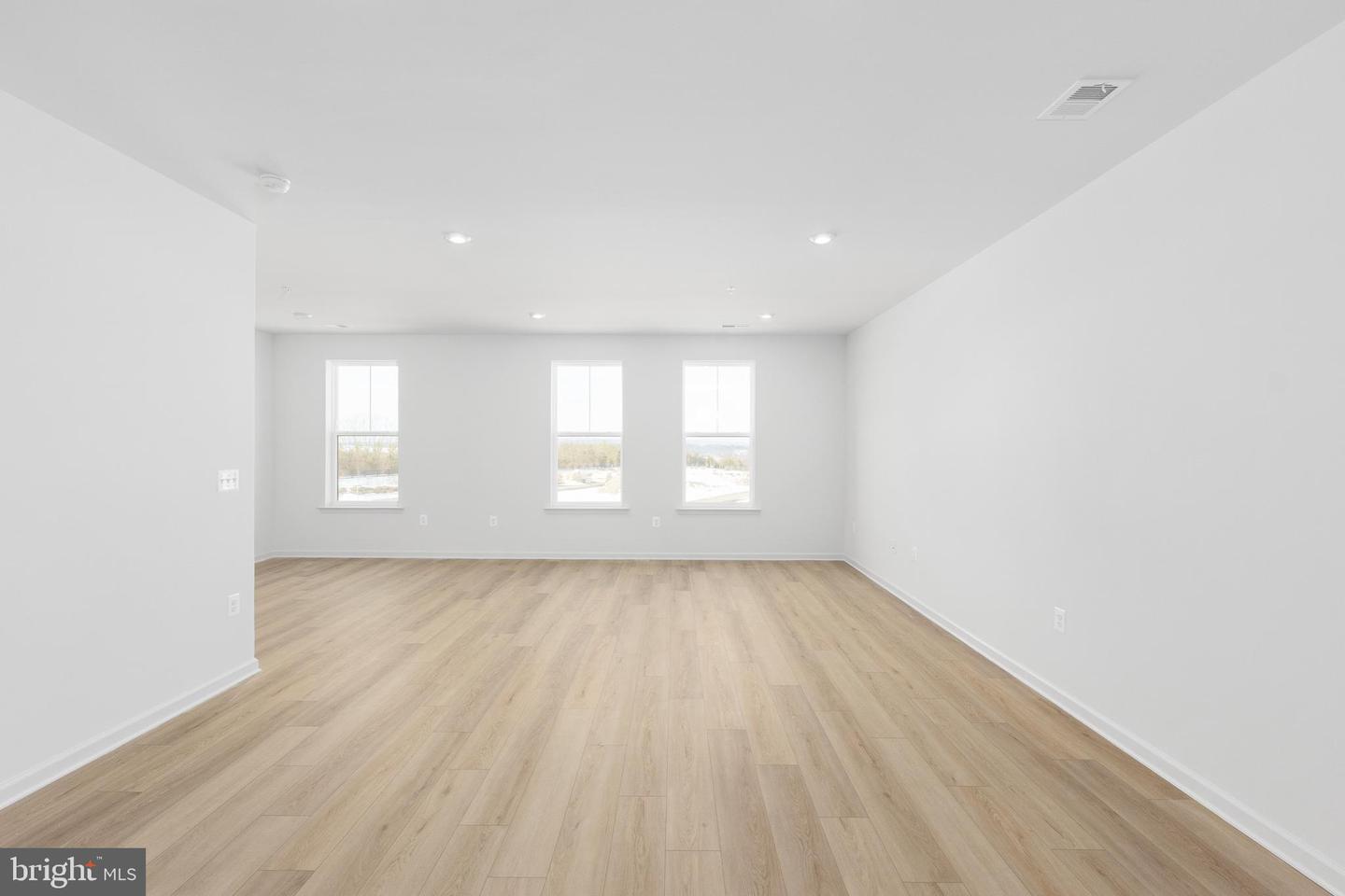 20869 MURRY FALLS TER, ASHBURN, Virginia 20147, 3 Bedrooms Bedrooms, ,2 BathroomsBathrooms,Residential,For sale,20869 MURRY FALLS TER,VALO2116358 MLS # VALO2116358