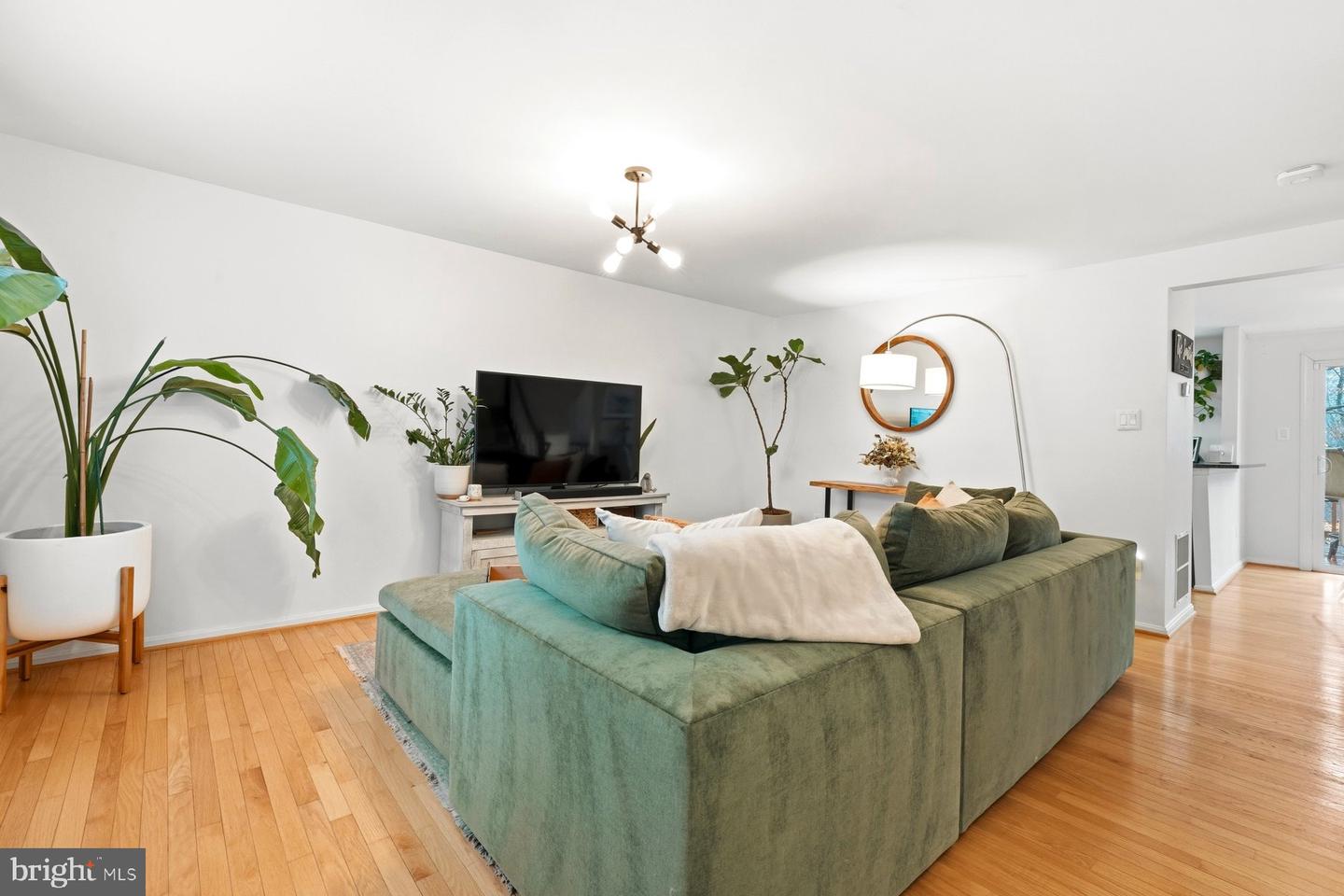 6646 ROCKLEIGH WAY, ALEXANDRIA, Virginia 22315, 2 Bedrooms Bedrooms, ,2 BathroomsBathrooms,Residential,For sale,6646 ROCKLEIGH WAY,VAFX2292056 MLS # VAFX2292056 6646 ROCKLEIGH WAY, ALEXANDRIA, Virginia 22315, 2 Bedrooms Bedrooms, ,2 BathroomsBathrooms,Residential,For sale,6646 ROCKLEIGH WAY,VAFX2292056 MLS # VAFX2292056