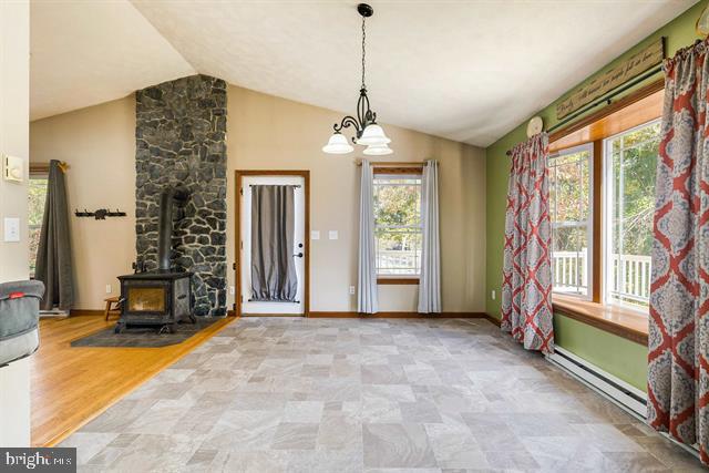 8499 COPPERHEAD RD, SINGERS GLEN, Virginia 22850, 4 Bedrooms Bedrooms, ,3 BathroomsBathrooms,Residential,For sale,8499 COPPERHEAD RD,VARO2002856 MLS # VARO2002856