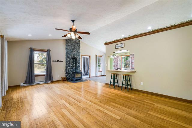 8499 COPPERHEAD RD, SINGERS GLEN, Virginia 22850, 4 Bedrooms Bedrooms, ,3 BathroomsBathrooms,Residential,For sale,8499 COPPERHEAD RD,VARO2002856 MLS # VARO2002856