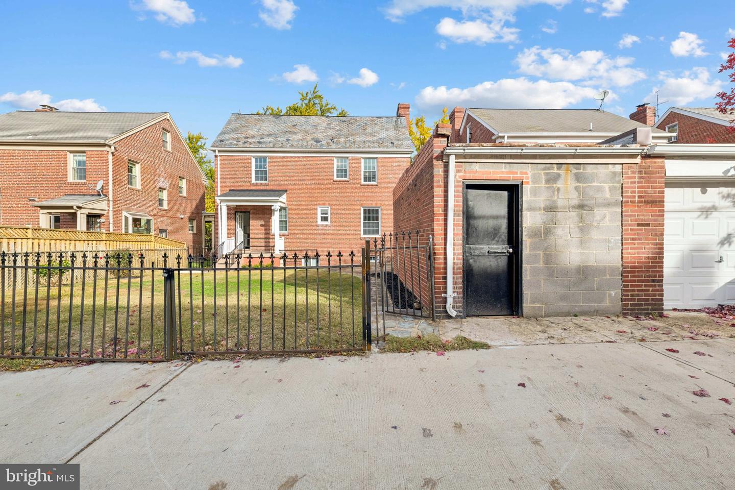 1350 SOMERSET PL NW, WASHINGTON, District Of Columbia 20011, 4 Bedrooms Bedrooms, ,2 BathroomsBathrooms,Residential,For sale,1350 SOMERSET PL NW,DCDC2247142 MLS # DCDC2247142 1350 SOMERSET PL NW, WASHINGTON, District Of Columbia 20011, 4 Bedrooms Bedrooms, ,2 BathroomsBathrooms,Residential,For sale,1350 SOMERSET PL NW,DCDC2247142 MLS # DCDC2247142