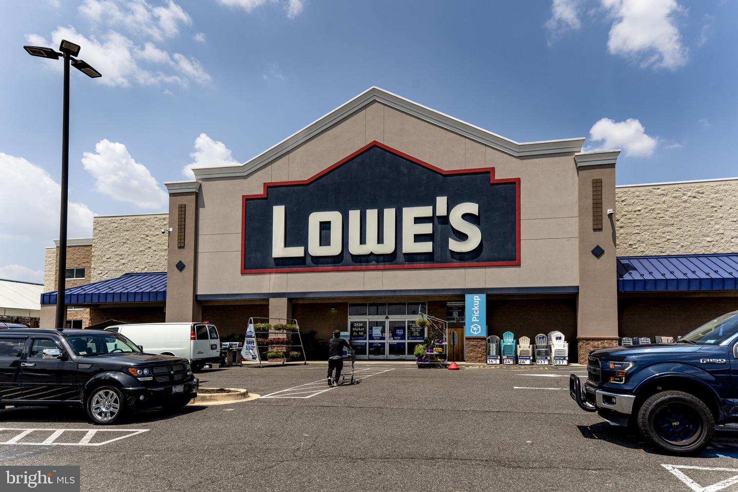 2712 S DAKOTA AVE NE, WASHINGTON, District Of Columbia 20018, 3 Bedrooms Bedrooms, 6 Rooms Rooms,3 BathroomsBathrooms,Residential,For sale,2712 S DAKOTA AVE NE,DCDC2247144 MLS # DCDC2247144