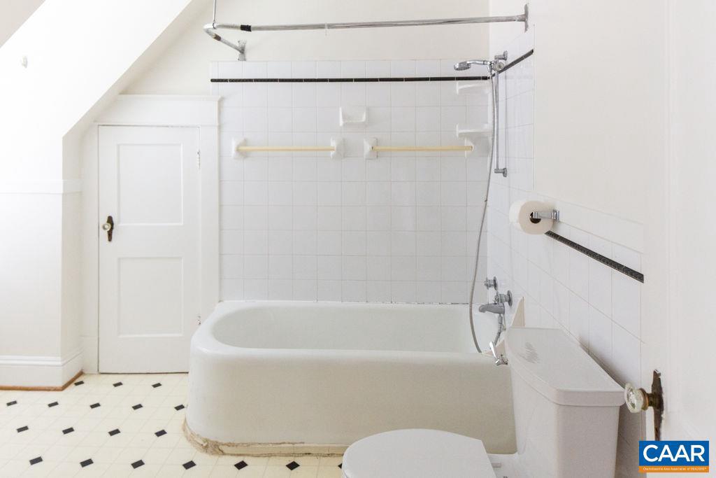 2201 STADIUM RD, CHARLOTTESVILLE, Virginia 22903, 3 Bedrooms Bedrooms, ,1 BathroomBathrooms,Residential,For sale,2201 STADIUM RD,673530 MLS # 673530 2201 STADIUM RD, CHARLOTTESVILLE, Virginia 22903, 3 Bedrooms Bedrooms, ,1 BathroomBathrooms,Residential,For sale,2201 STADIUM RD,673530 MLS # 673530