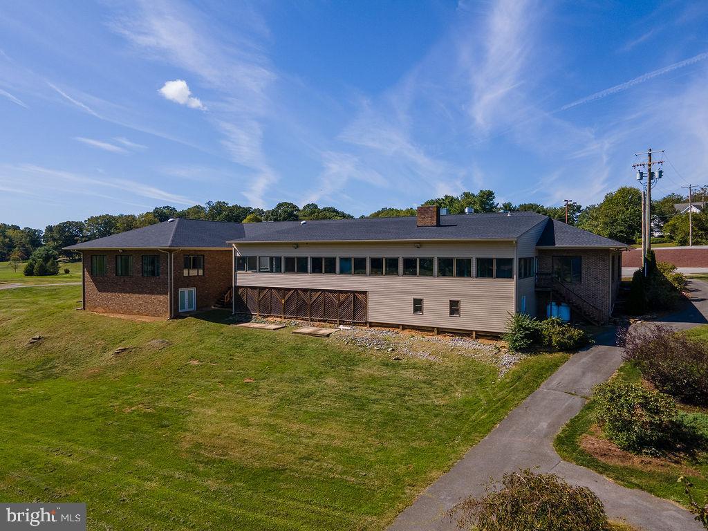 838 BOWLING GREEN RD, FRONT ROYAL, Virginia 22630, ,6 BathroomsBathrooms,Residential,For sale,838 BOWLING GREEN RD,VAWR2013470 MLS # VAWR2013470