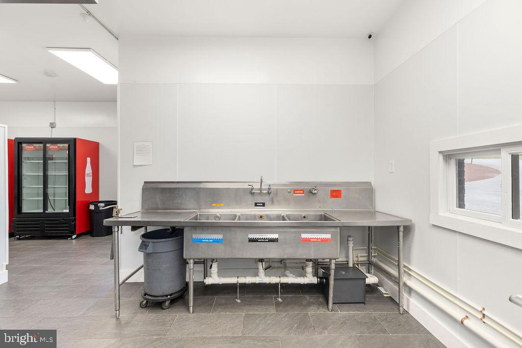 838 BOWLING GREEN RD, FRONT ROYAL, Virginia 22630, ,6 BathroomsBathrooms,Residential,For sale,838 BOWLING GREEN RD,VAWR2013470 MLS # VAWR2013470