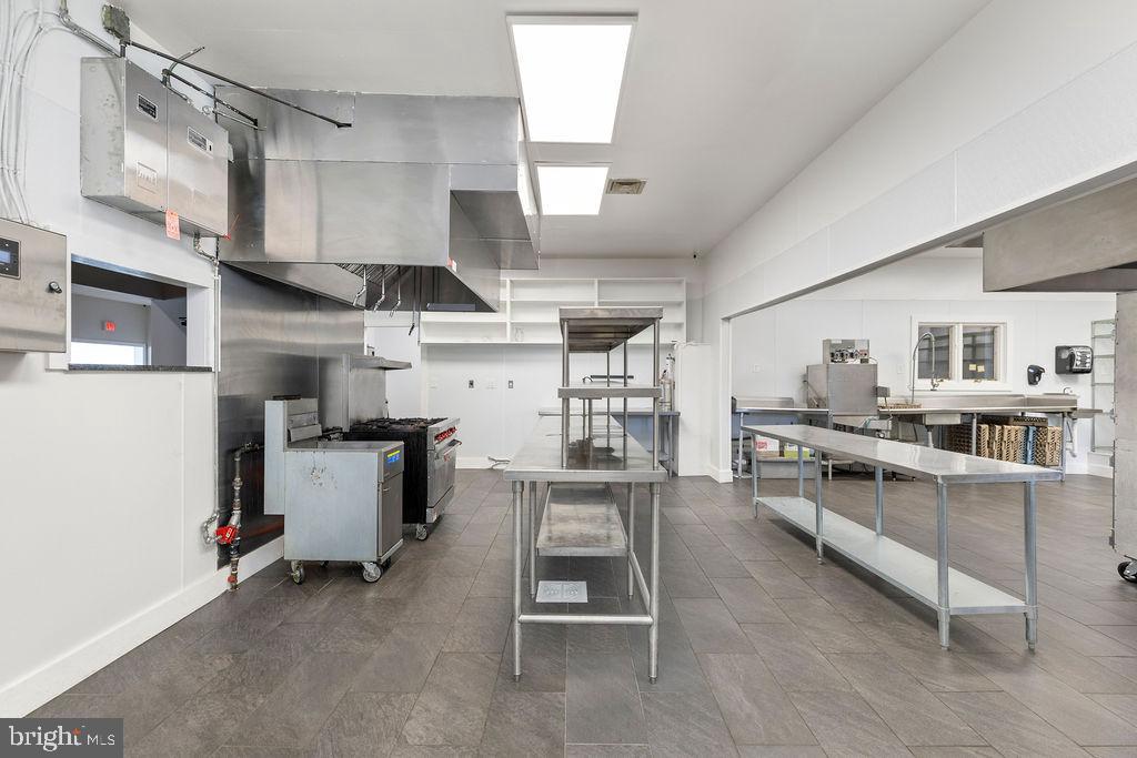 838 BOWLING GREEN RD, FRONT ROYAL, Virginia 22630, ,6 BathroomsBathrooms,Residential,For sale,838 BOWLING GREEN RD,VAWR2013470 MLS # VAWR2013470