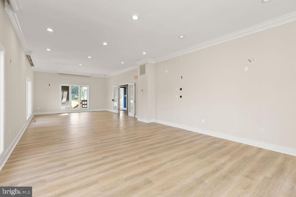 838 BOWLING GREEN RD, FRONT ROYAL, Virginia 22630, ,6 BathroomsBathrooms,Residential,For sale,838 BOWLING GREEN RD,VAWR2013470 MLS # VAWR2013470