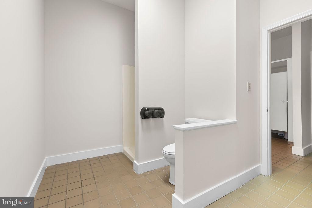 838 BOWLING GREEN RD, FRONT ROYAL, Virginia 22630, ,6 BathroomsBathrooms,Residential,For sale,838 BOWLING GREEN RD,VAWR2013470 MLS # VAWR2013470