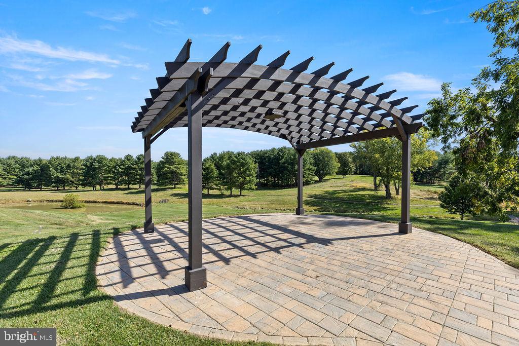 838 BOWLING GREEN RD, FRONT ROYAL, Virginia 22630, ,6 BathroomsBathrooms,Residential,For sale,838 BOWLING GREEN RD,VAWR2013470 MLS # VAWR2013470