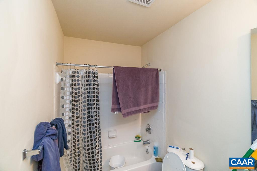 177 YELLOWSTONE DR #108, CHARLOTTESVILLE, Virginia 22903, 3 Bedrooms Bedrooms, ,3 BathroomsBathrooms,Residential,For sale,177 YELLOWSTONE DR #108,673539 MLS # 673539 177 YELLOWSTONE DR #108, CHARLOTTESVILLE, Virginia 22903, 3 Bedrooms Bedrooms, ,3 BathroomsBathrooms,Residential,For sale,177 YELLOWSTONE DR #108,673539 MLS # 673539