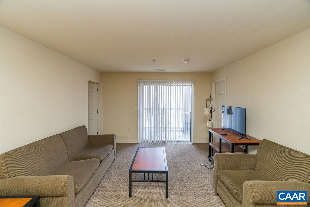 177 YELLOWSTONE DR #108, CHARLOTTESVILLE, Virginia 22903, 3 Bedrooms Bedrooms, ,3 BathroomsBathrooms,Residential,For sale,177 YELLOWSTONE DR #108,673539 MLS # 673539 177 YELLOWSTONE DR #108, CHARLOTTESVILLE, Virginia 22903, 3 Bedrooms Bedrooms, ,3 BathroomsBathrooms,Residential,For sale,177 YELLOWSTONE DR #108,673539 MLS # 673539