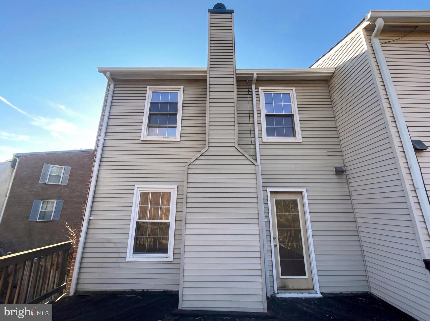 6352 SHAUNDALE DR, SPRINGFIELD, Virginia 22152, 3 Bedrooms Bedrooms, ,2 BathroomsBathrooms,Residential,For sale,6352 SHAUNDALE DR,VAFX2292194 MLS # VAFX2292194