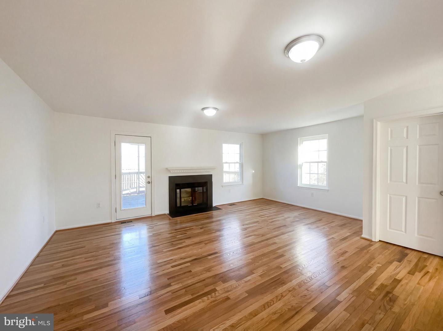 6352 SHAUNDALE DR, SPRINGFIELD, Virginia 22152, 3 Bedrooms Bedrooms, ,2 BathroomsBathrooms,Residential,For sale,6352 SHAUNDALE DR,VAFX2292194 MLS # VAFX2292194