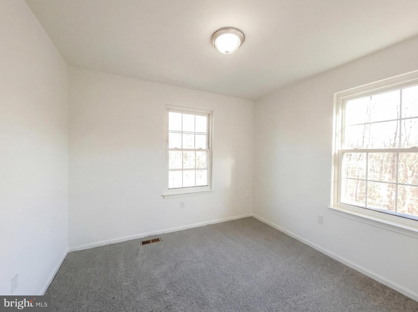 6352 SHAUNDALE DR, SPRINGFIELD, Virginia 22152, 3 Bedrooms Bedrooms, ,2 BathroomsBathrooms,Residential,For sale,6352 SHAUNDALE DR,VAFX2292194 MLS # VAFX2292194