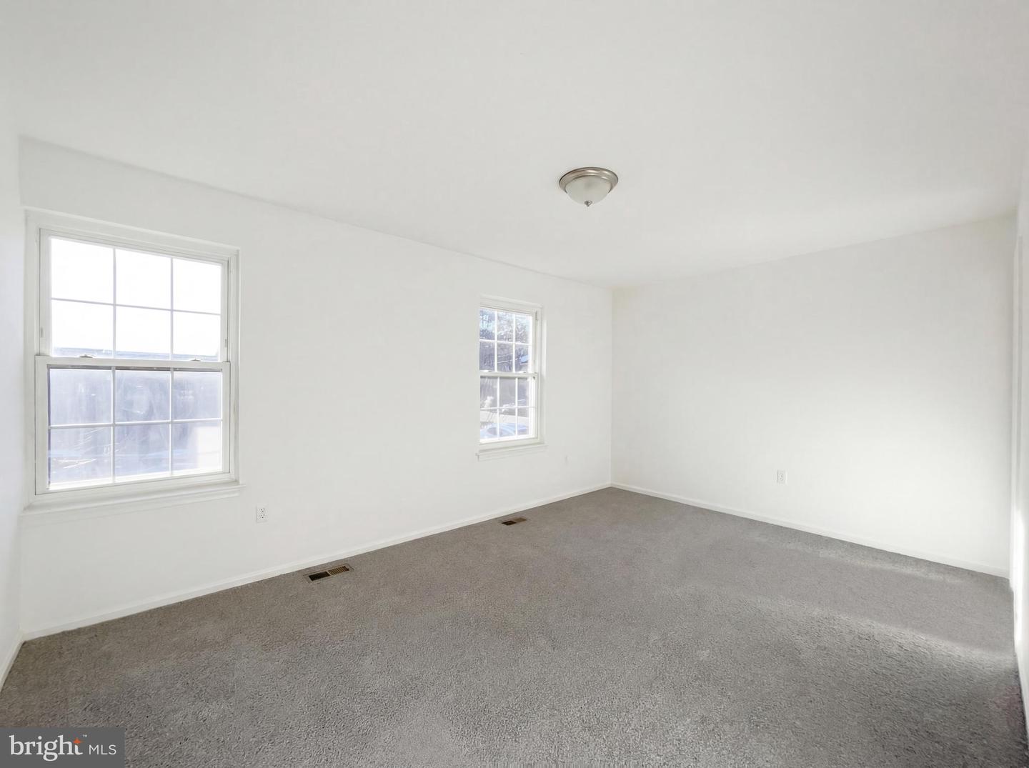 6352 SHAUNDALE DR, SPRINGFIELD, Virginia 22152, 3 Bedrooms Bedrooms, ,2 BathroomsBathrooms,Residential,For sale,6352 SHAUNDALE DR,VAFX2292194 MLS # VAFX2292194