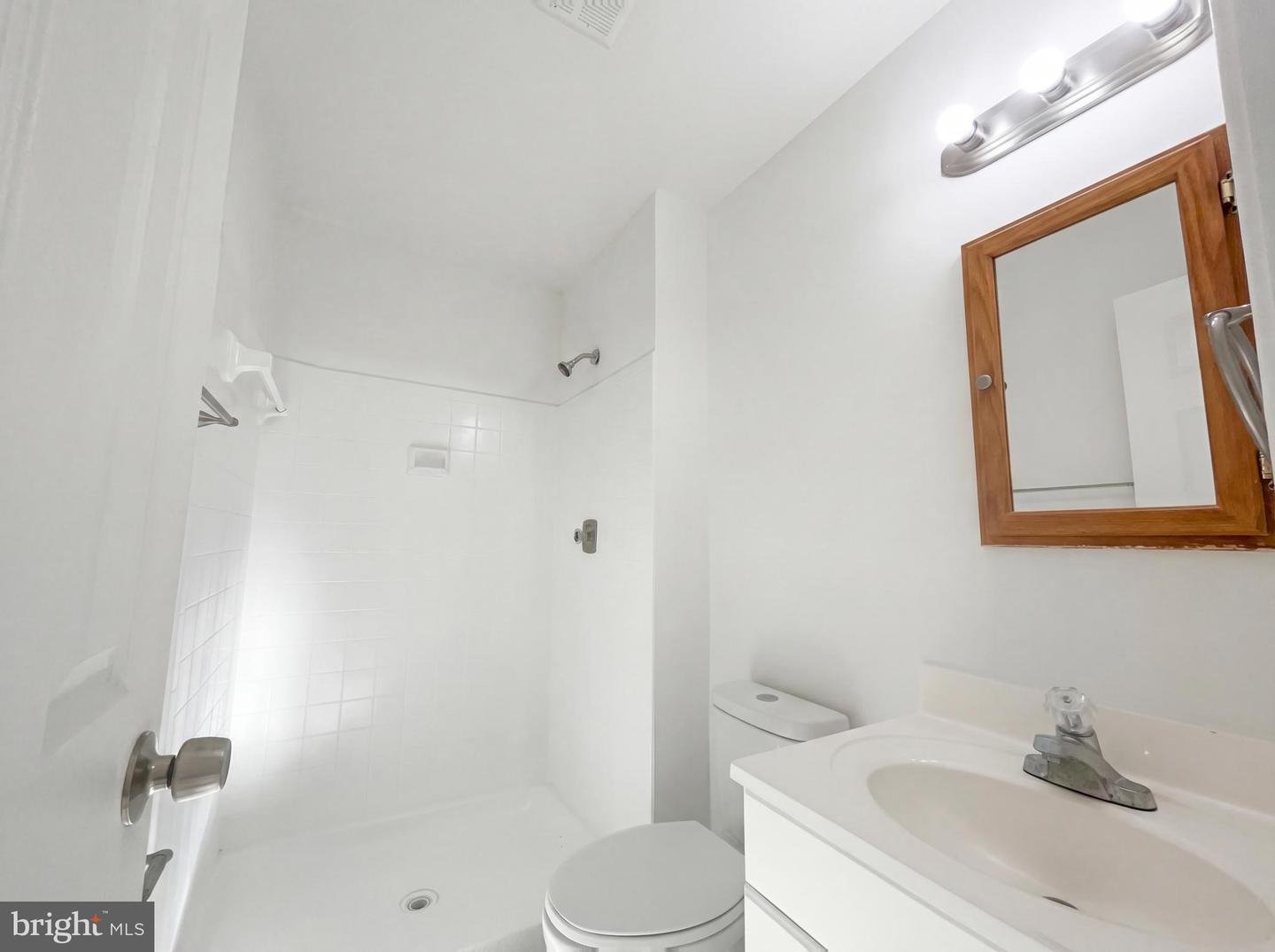 6352 SHAUNDALE DR, SPRINGFIELD, Virginia 22152, 3 Bedrooms Bedrooms, ,2 BathroomsBathrooms,Residential,For sale,6352 SHAUNDALE DR,VAFX2292194 MLS # VAFX2292194