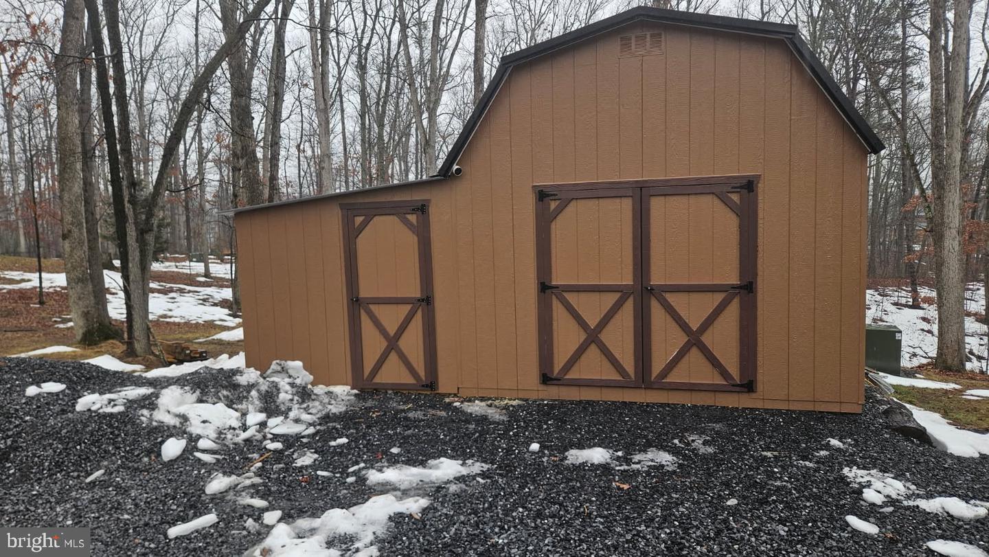 690 COMFORTER LN, MIDDLETOWN, Virginia 22645, 4 Bedrooms Bedrooms, ,3 BathroomsBathrooms,Farm,For sale,690 COMFORTER LN,VAWR2013488 MLS # VAWR2013488