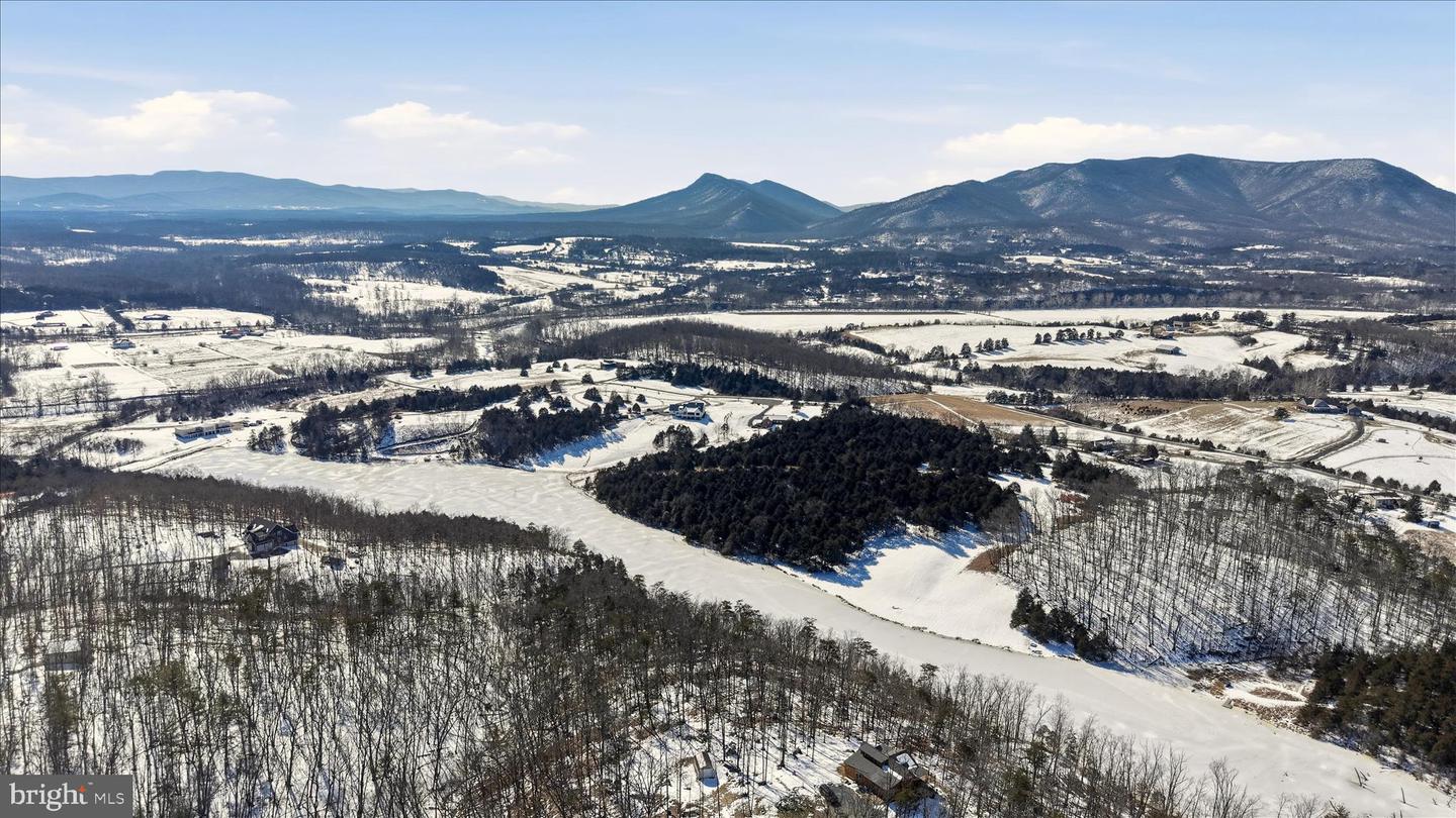 690 COMFORTER LN, MIDDLETOWN, Virginia 22645, 4 Bedrooms Bedrooms, ,3 BathroomsBathrooms,Farm,For sale,690 COMFORTER LN,VAWR2013488 MLS # VAWR2013488